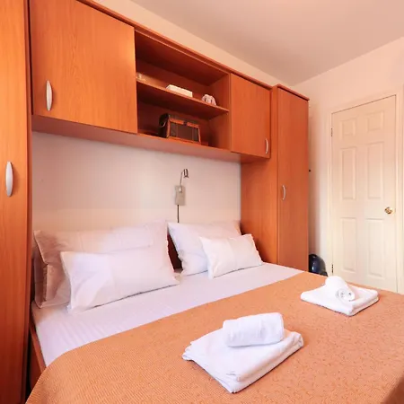 Apartment Lovely In With Wifi *