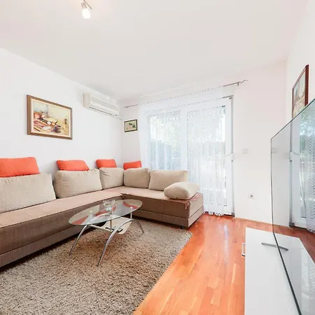 Lovely In With Wifi Apartment