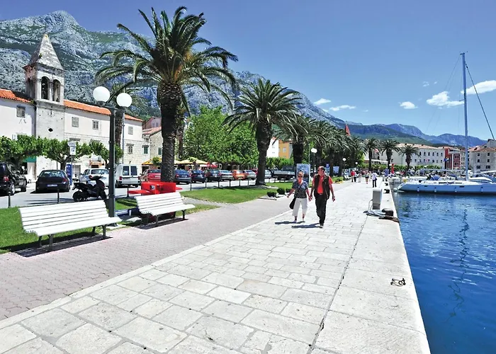 Apartment Lovely In With Wifi Makarska